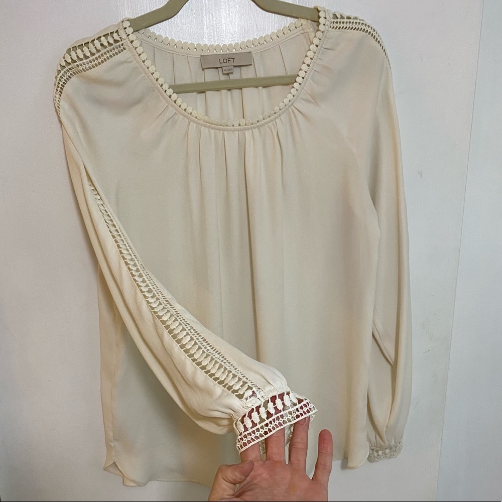 Loft Cream/White Blouse